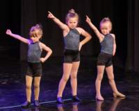 dancerecital230521_small.jpg