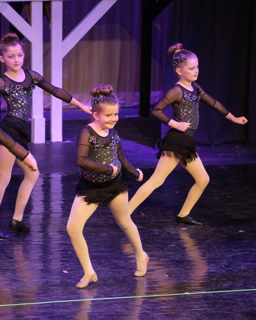 dancerecital230587.jpg